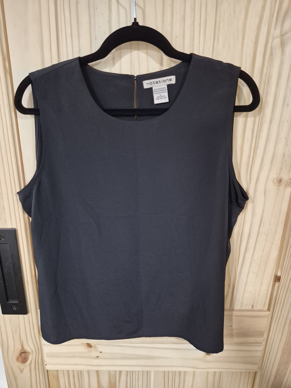 Notations Black Sleeveless Scoop Neck Camisole